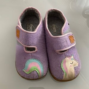 Toddler Unicorn Shoes size 6